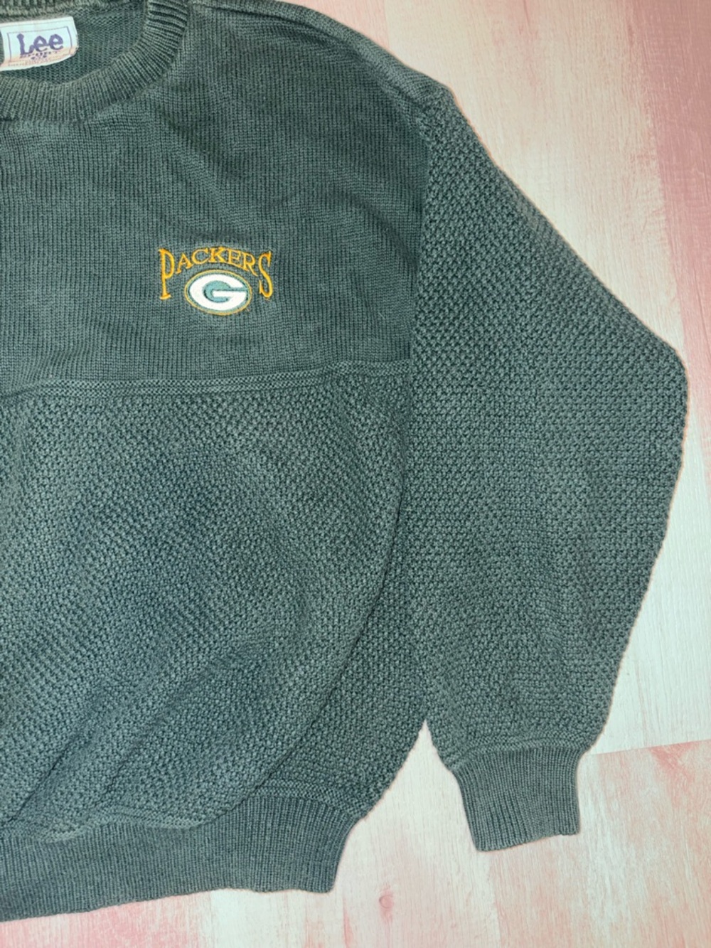 Lee Dark Green Packers Crewneck Sweater with Embroidered Logo - Picture 4 of 5